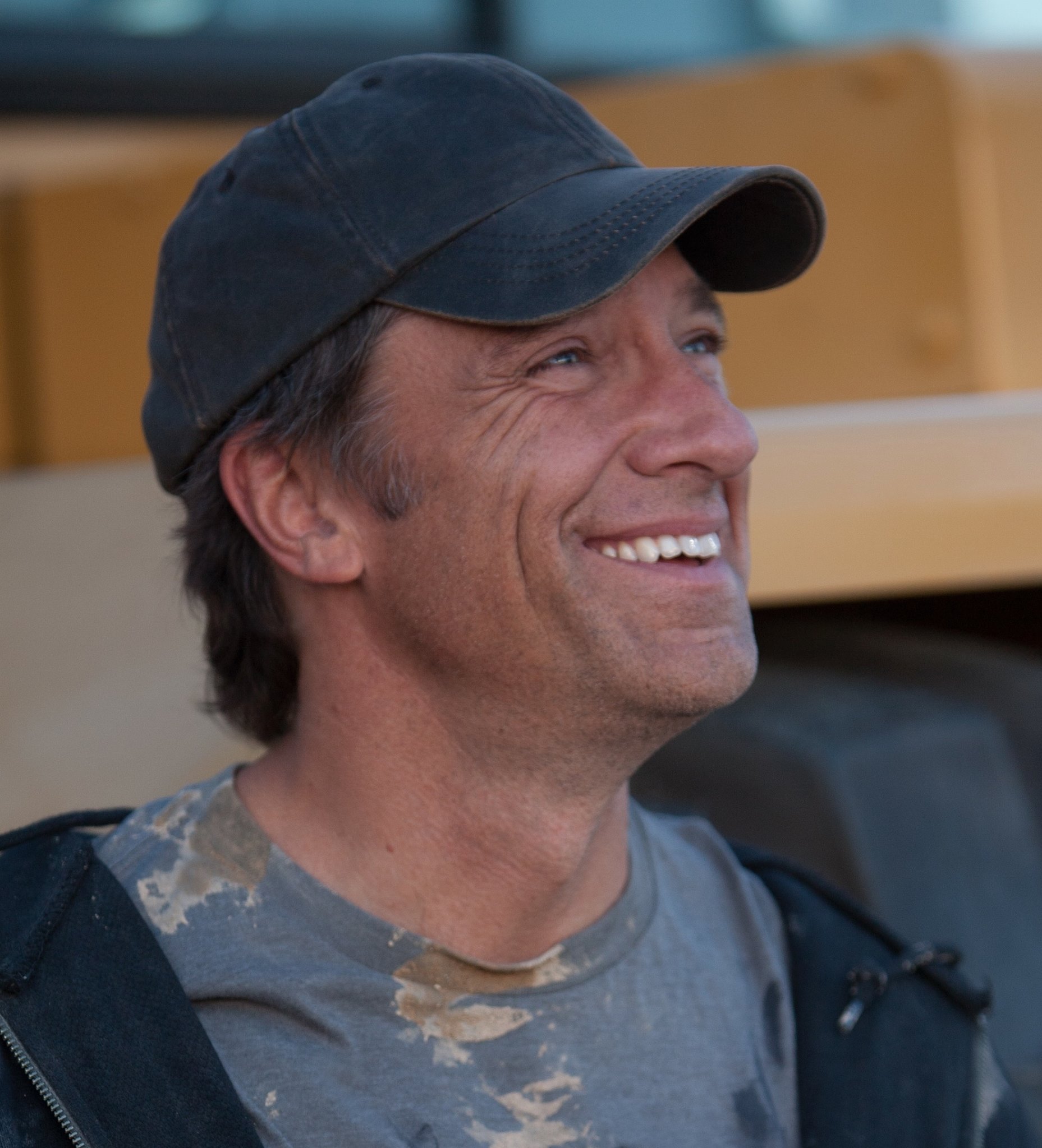 How Old Is Mike Rowe Of Dirty Jobs