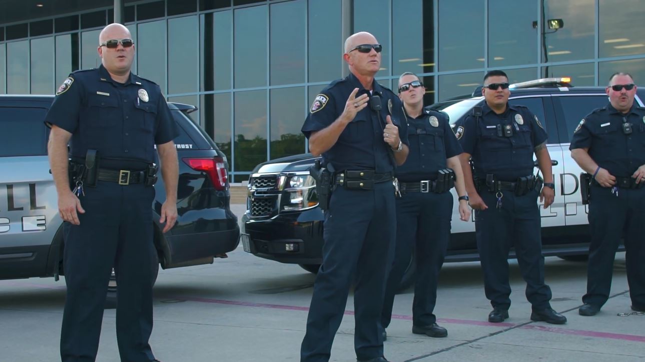 Atheists Bash Texas Cops’ Viral ‘God’s Not Dead’ Performance — Police ...