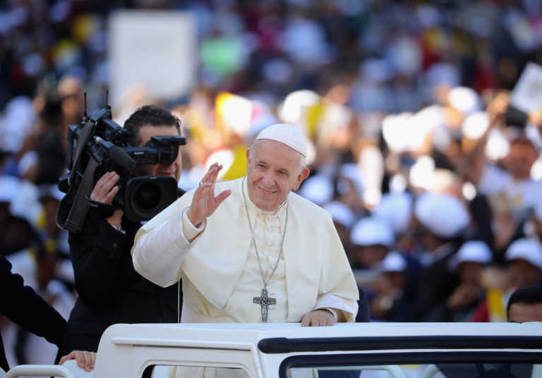 Pope Francis Criticizes ‘Trickle Down’ Economics, Says They Fail ...